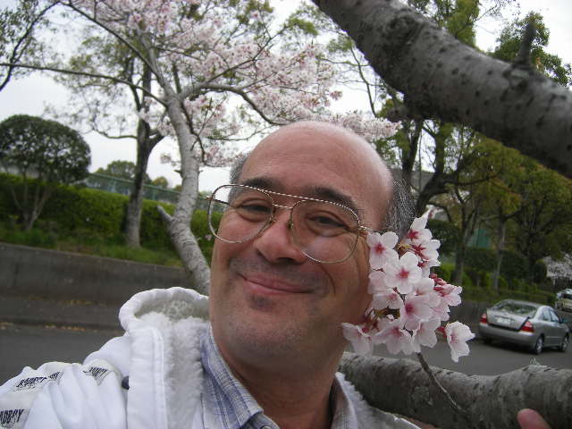 daiodani-saturday-english-class-excursion-hyuga-april-5-2008-howard.jpg